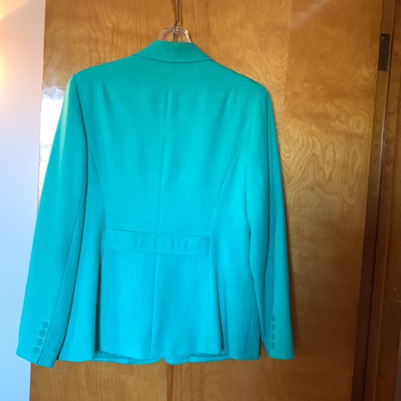 Beautiful spring blazer - Picture 2 of 5